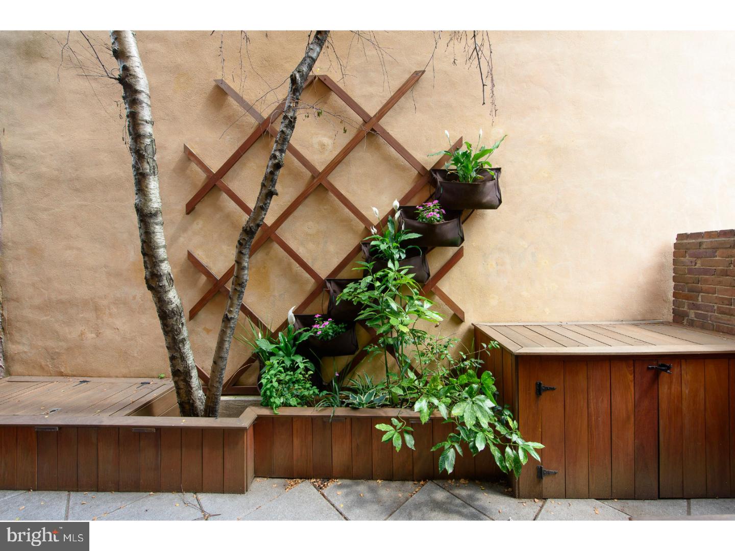 SOCIETY HILL - Residential