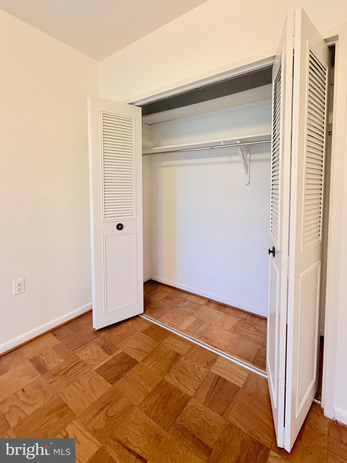 10401 GROSVENOR PLACE 310