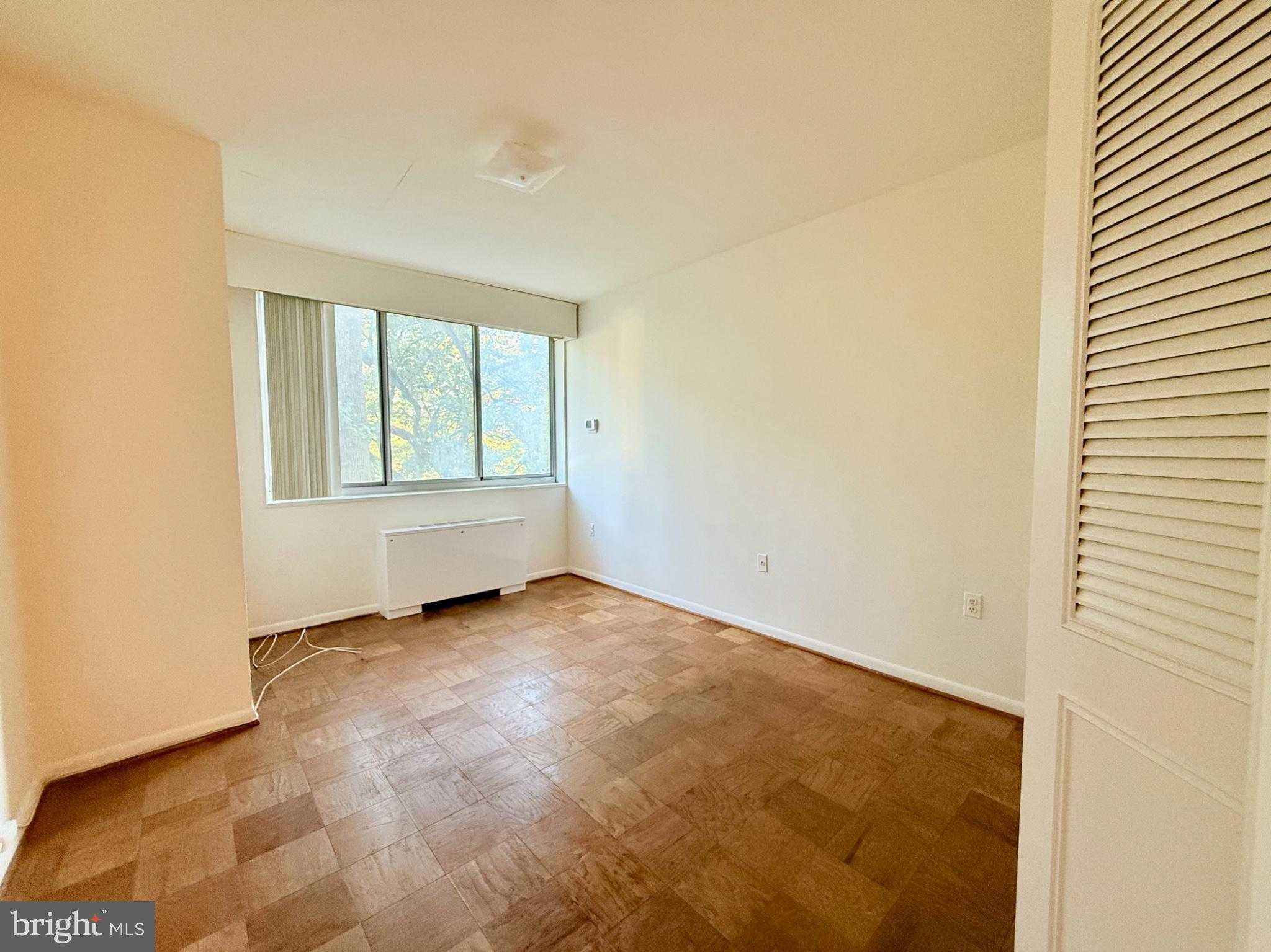 10401 GROSVENOR PLACE 310