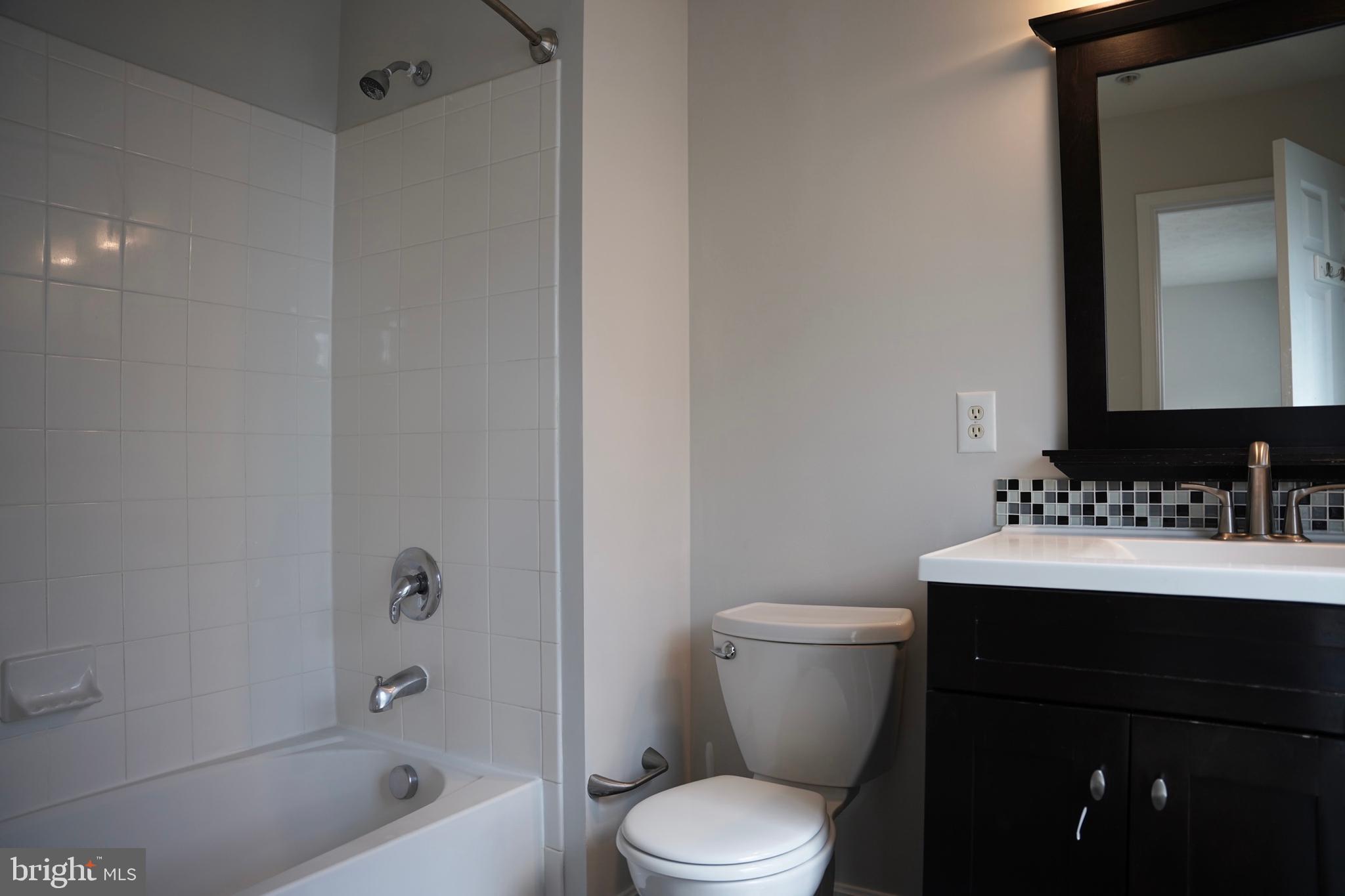 CRAIN SUMMIT - Residential Lease