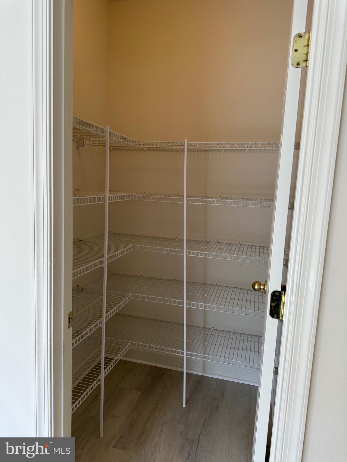 WESTBURY - Residential