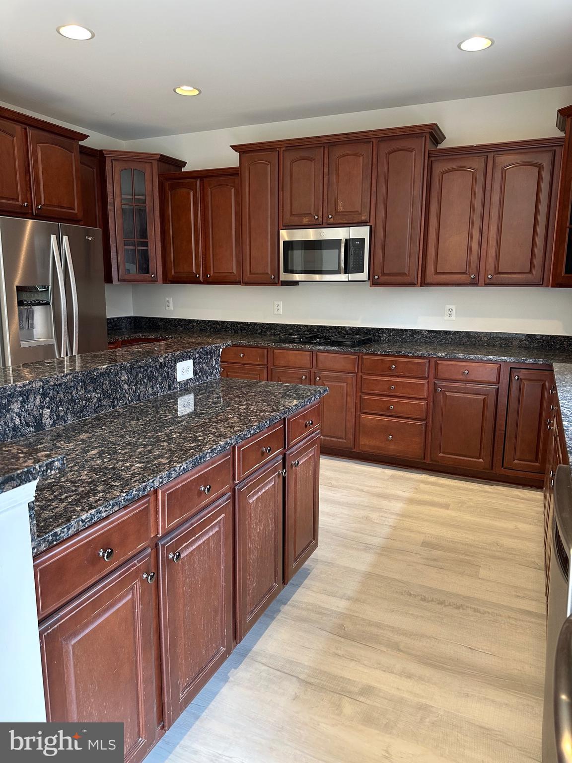 WESTBURY - Residential