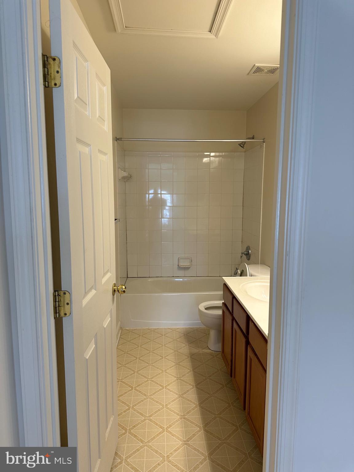 WESTBURY - Residential