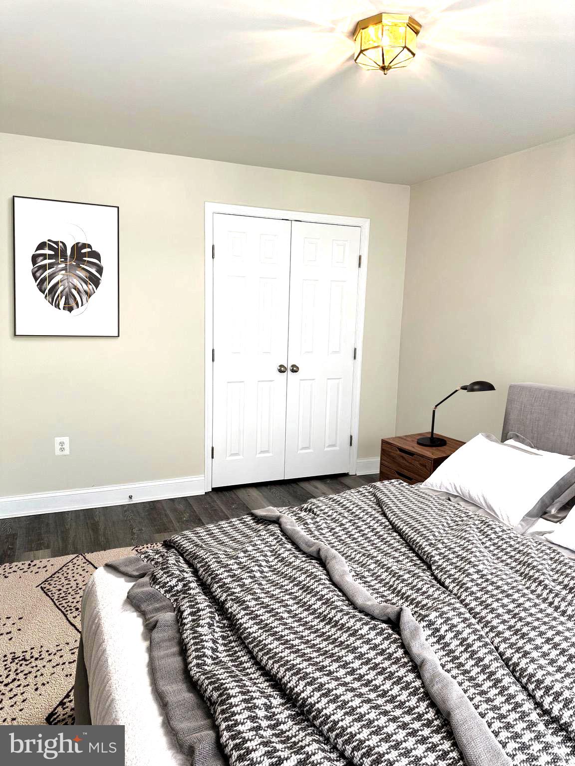 WESTBURY - Residential