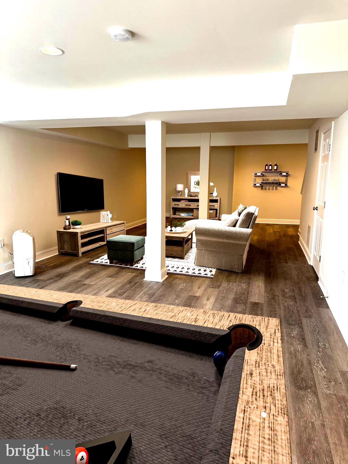 WESTBURY - Residential