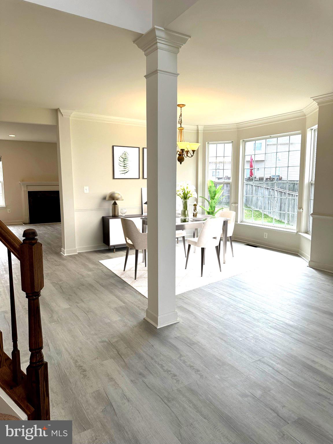 WESTBURY - Residential