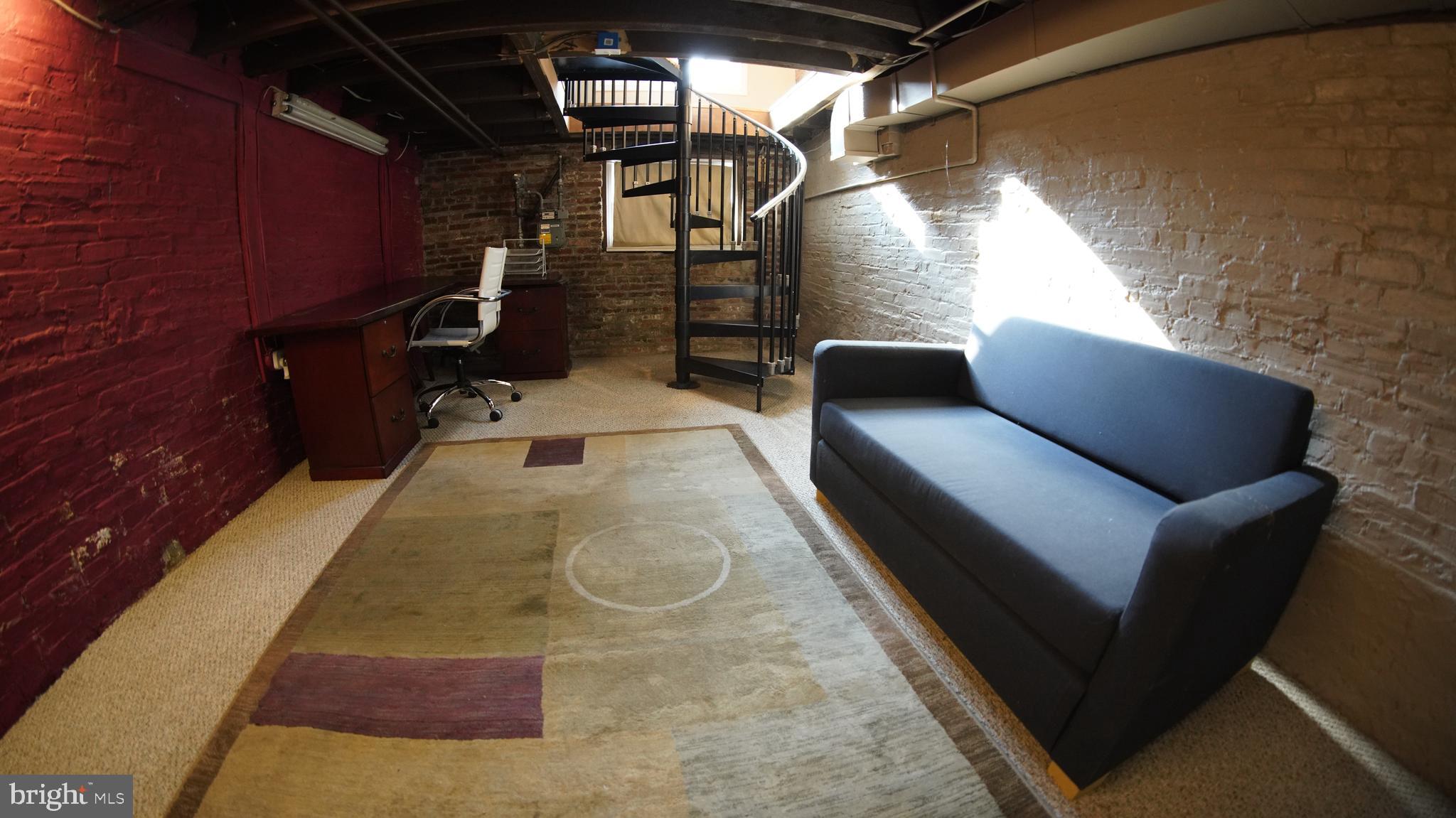 LOCUST POINT - Residential Lease