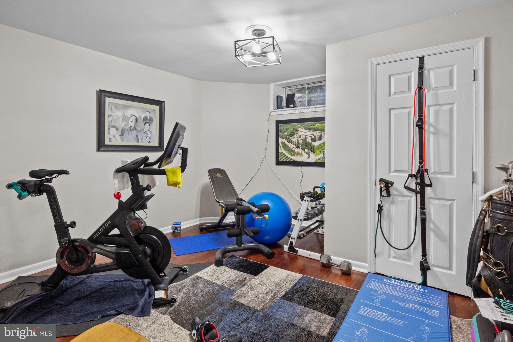 PEAKE FARM - Residential