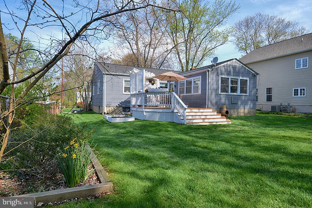 WEST VIENNA WOODS - Residential Lease