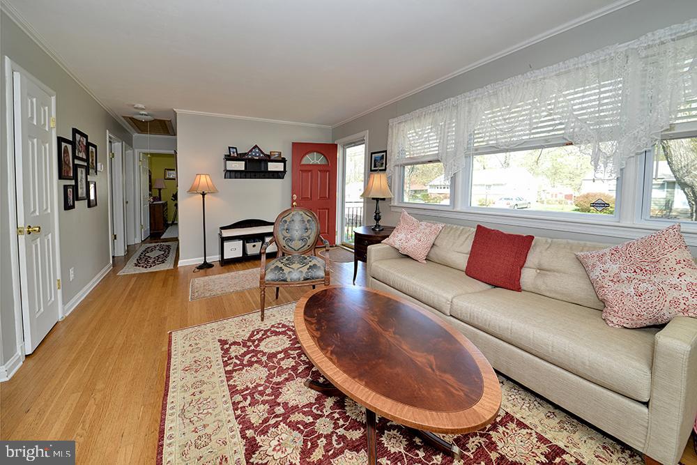 WEST VIENNA WOODS - Residential Lease