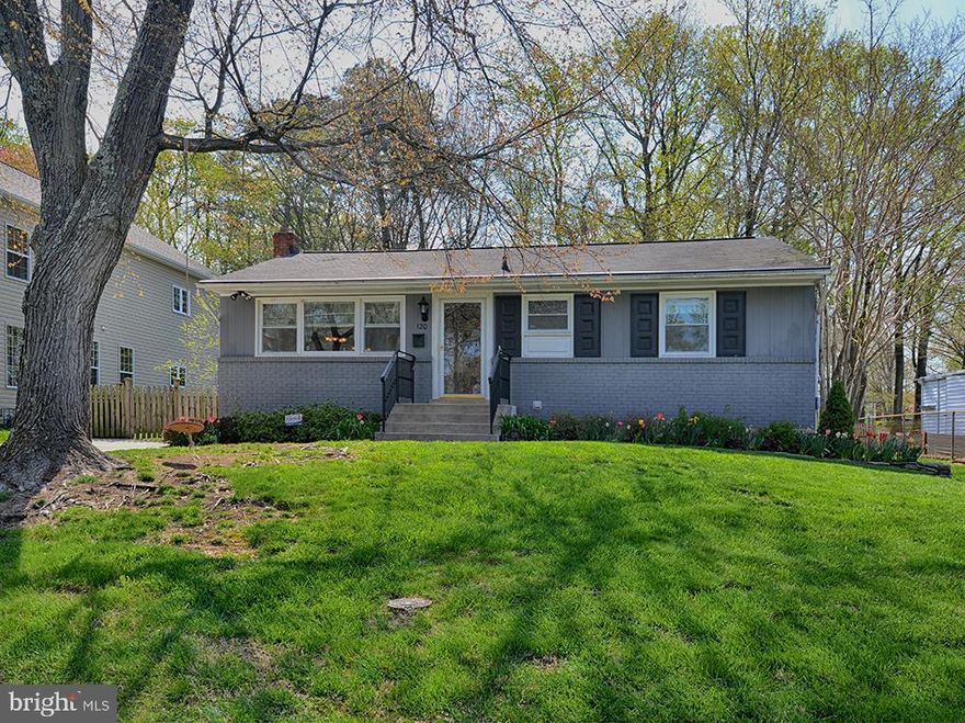 SHORT-TERM ONLY*3BR 2BA Home in West Vienna Woods - only available for lease through 2.28.22*Huge family room addition off renovated kitchen with features maple cabinetry & stainless steel appliances*Hardwood floors throughout main level*Finished lower level with rec room & full bath + Den*Huge treed lot with deck backing to privacy of trees*Energy Efficient windows*Just a mile to Vienna METRO! Enjoy Town of Vienna life, excellent location, great amenities: WALK to Farmers Market, Whole Foods, Town of Vienna's many events, W&OD bike trail plus much more! Great schools, some of the best in the area - part of the Madison pyramid*Quick walk to shopping, restaurants, urgent care + bike paths nearby & running trails*Or quick drive to a plethora of shopping just a few miles away at Tysons Corner Center & Tysons Galleria*Only available for a lease term through February 2022, possibly month-to-month option available after*

*Available for lease 8.27.21*