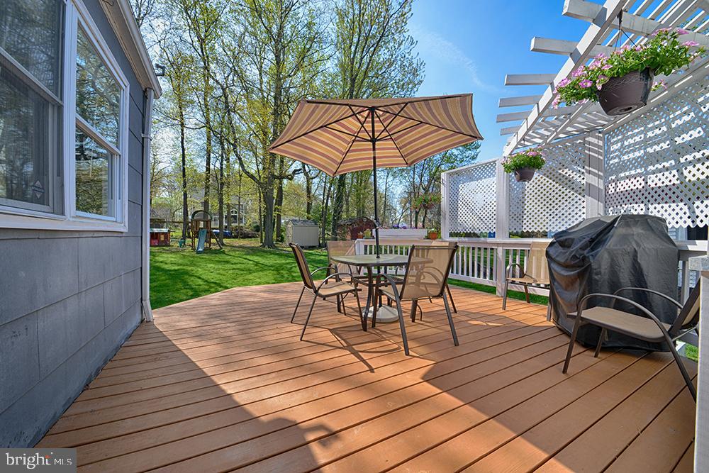 WEST VIENNA WOODS - Residential Lease