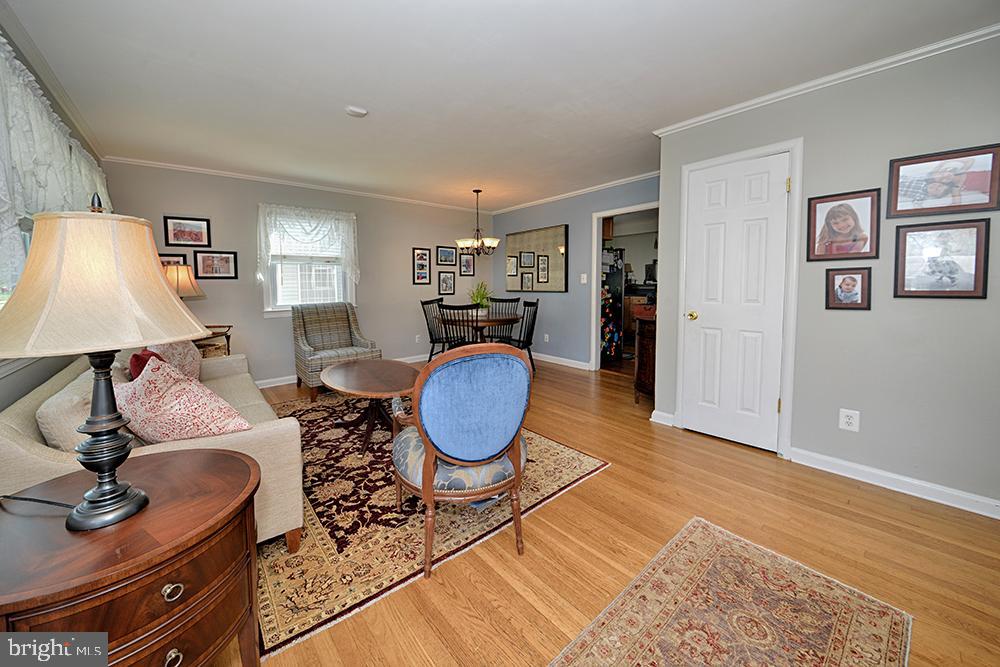 WEST VIENNA WOODS - Residential Lease