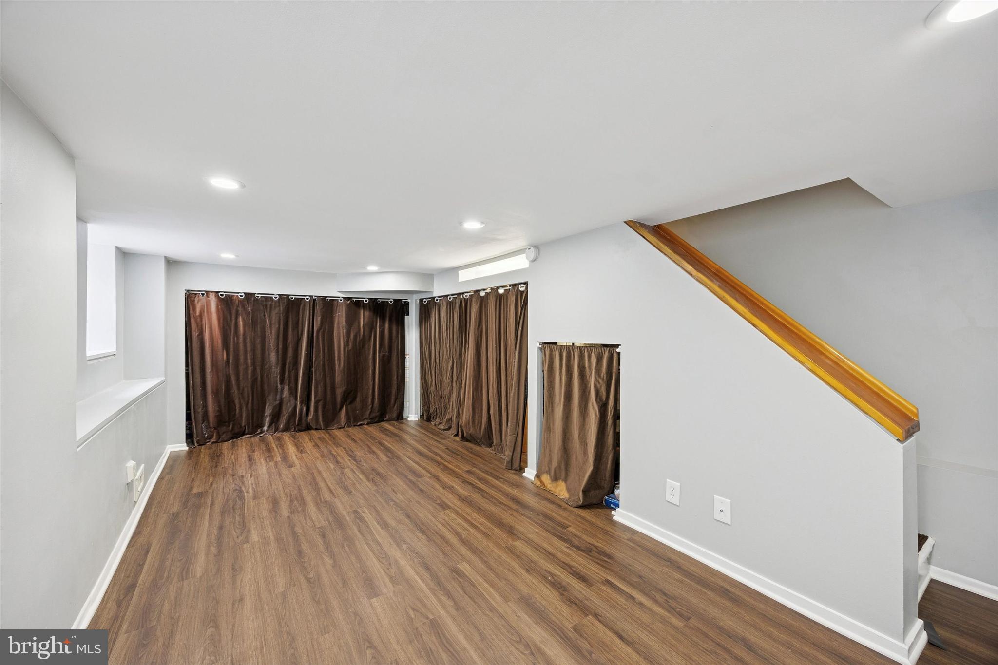 WASHINGTON SQ WEST - Residential