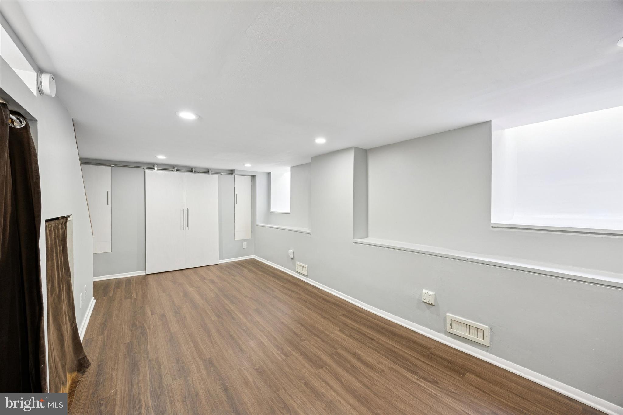 WASHINGTON SQ WEST - Residential