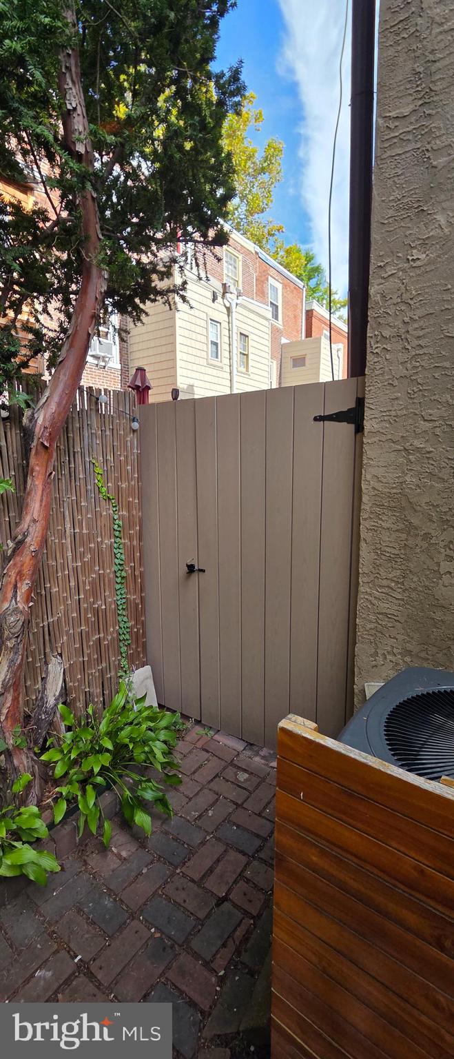 WASHINGTON SQ WEST - Residential