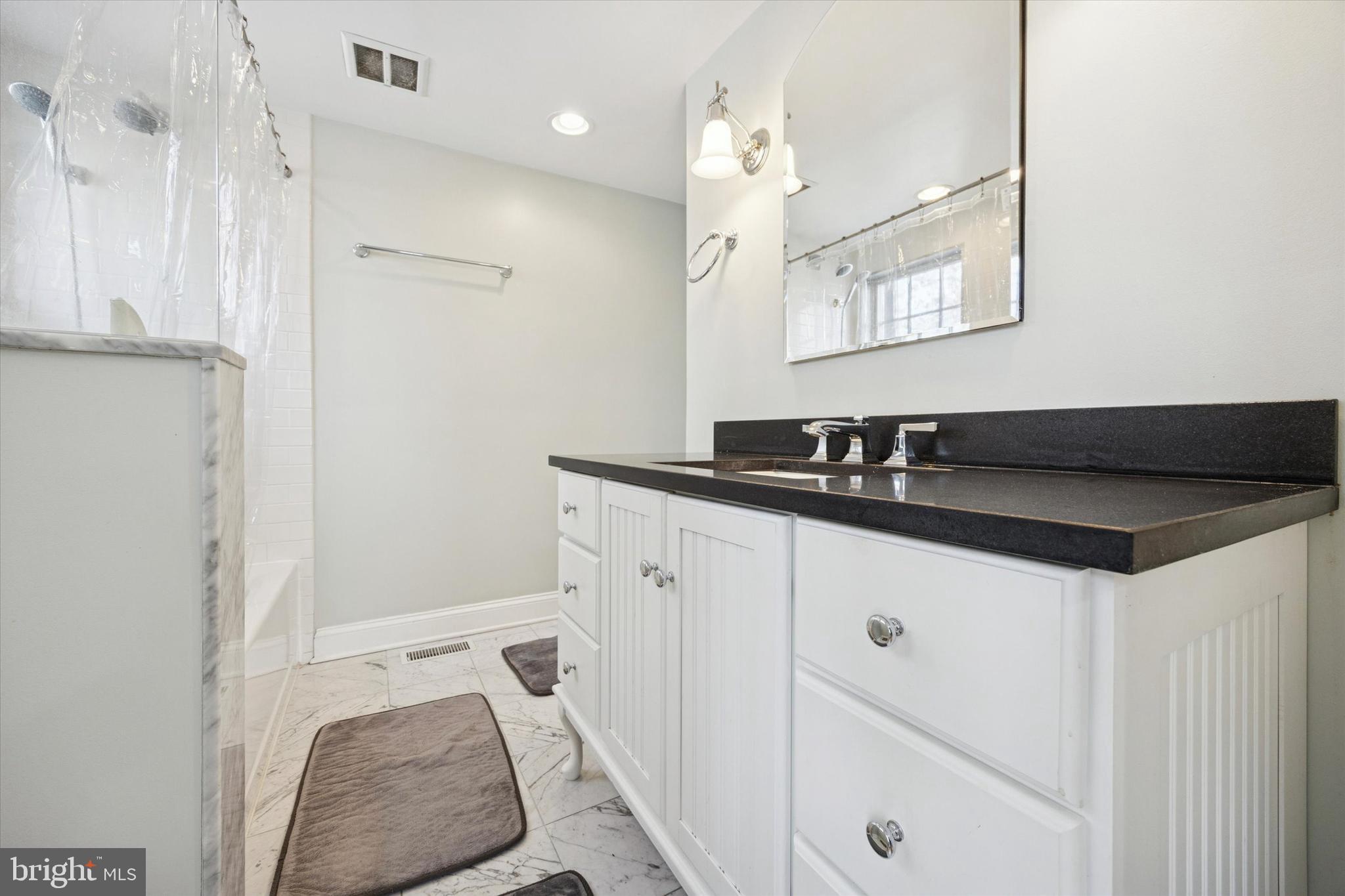 WASHINGTON SQ WEST - Residential