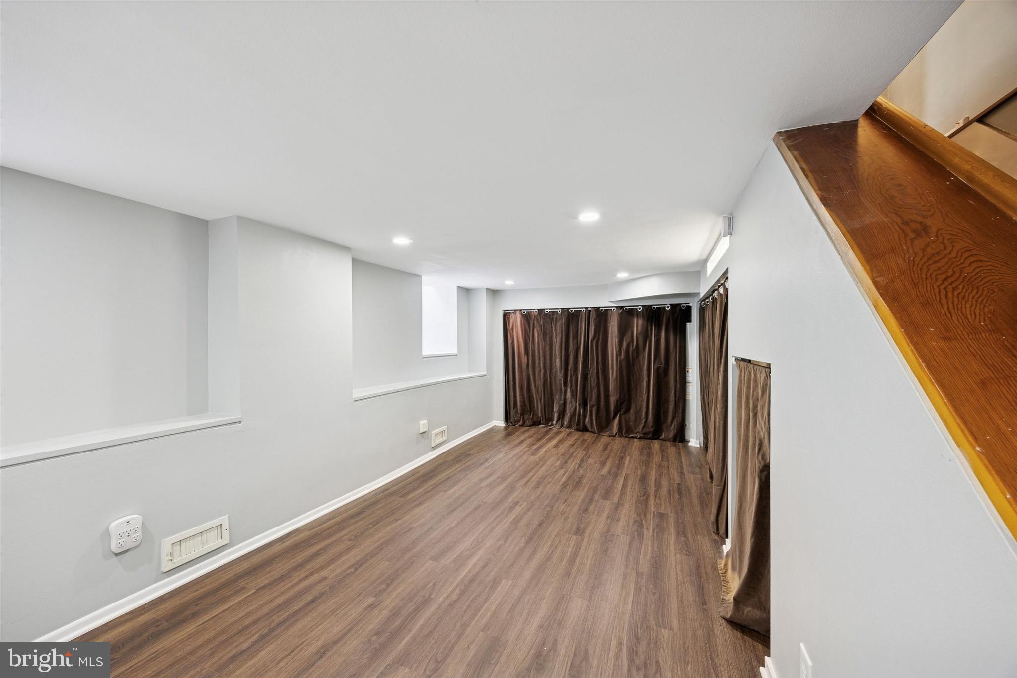 WASHINGTON SQ WEST - Residential