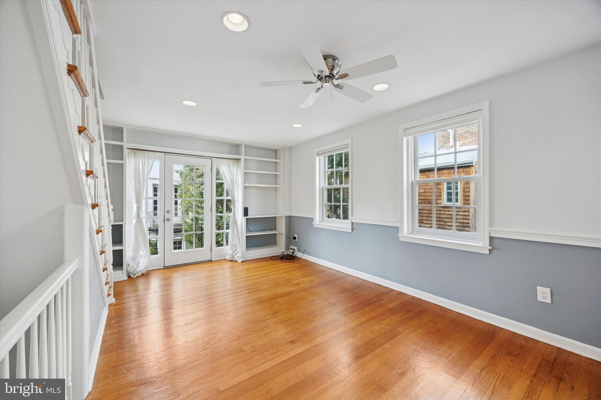 WASHINGTON SQ WEST - Residential