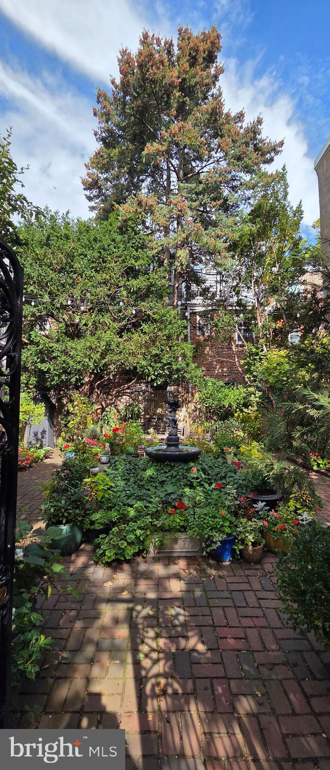 WASHINGTON SQ WEST - Residential