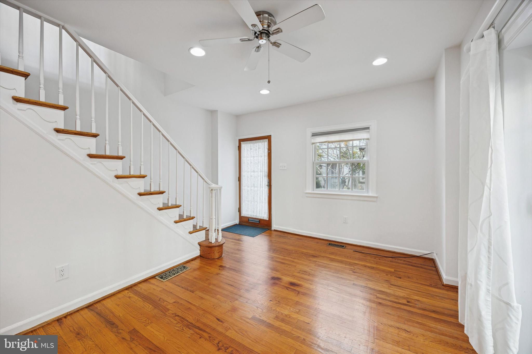 WASHINGTON SQ WEST - Residential