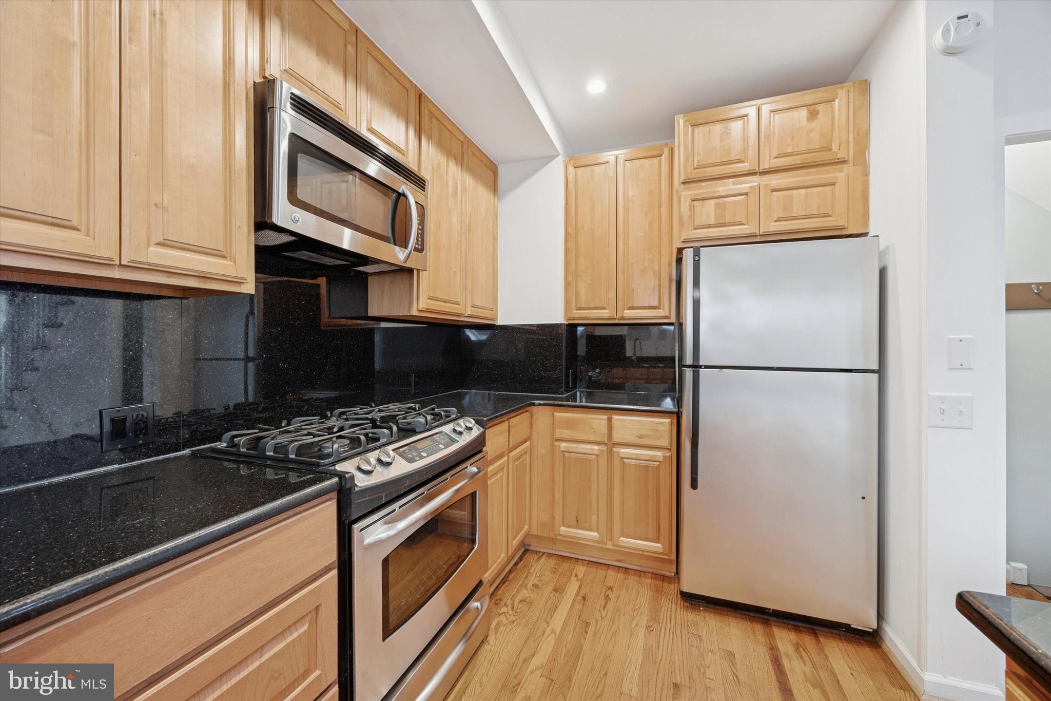 WASHINGTON SQ WEST - Residential