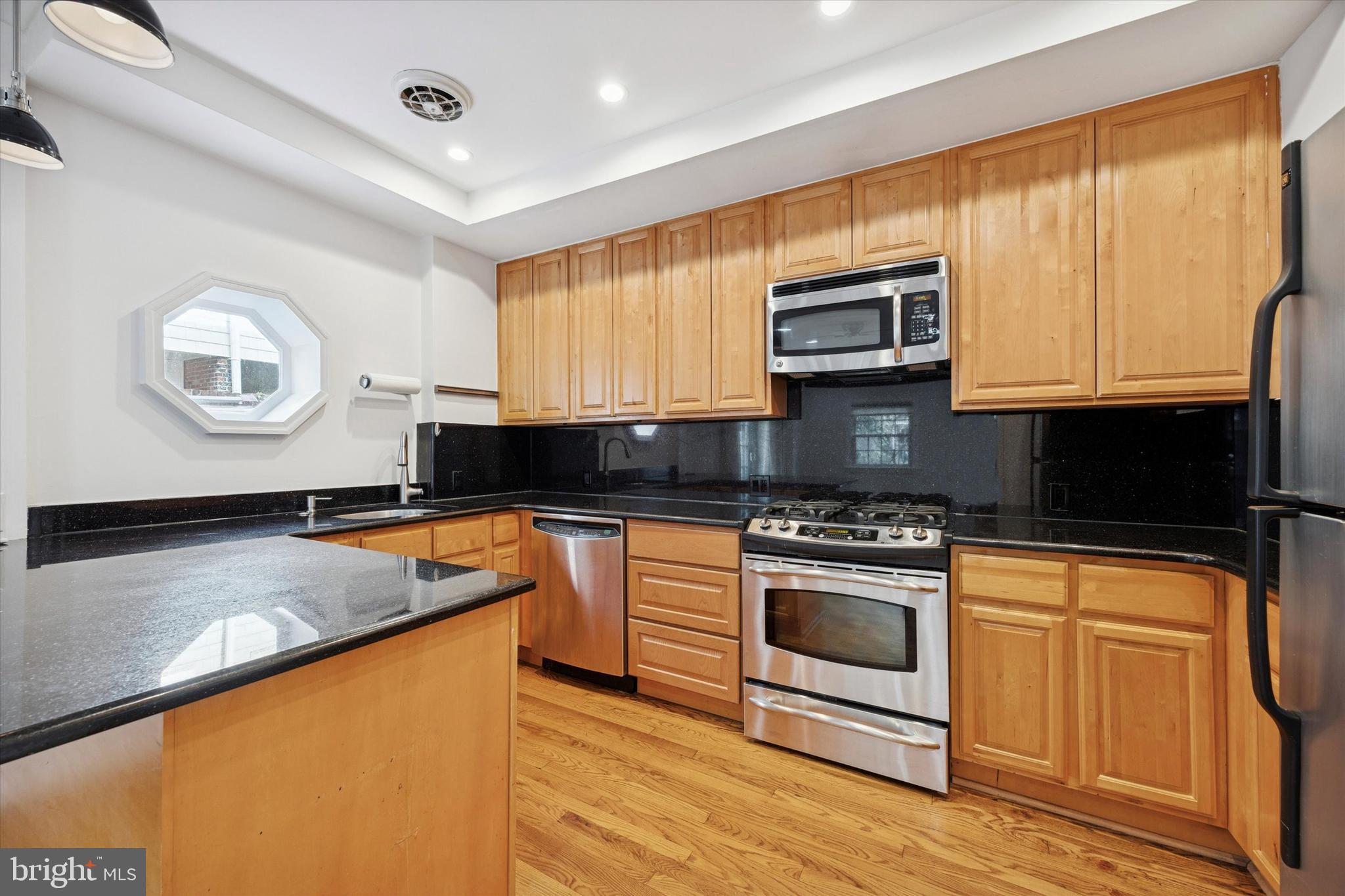 WASHINGTON SQ WEST - Residential