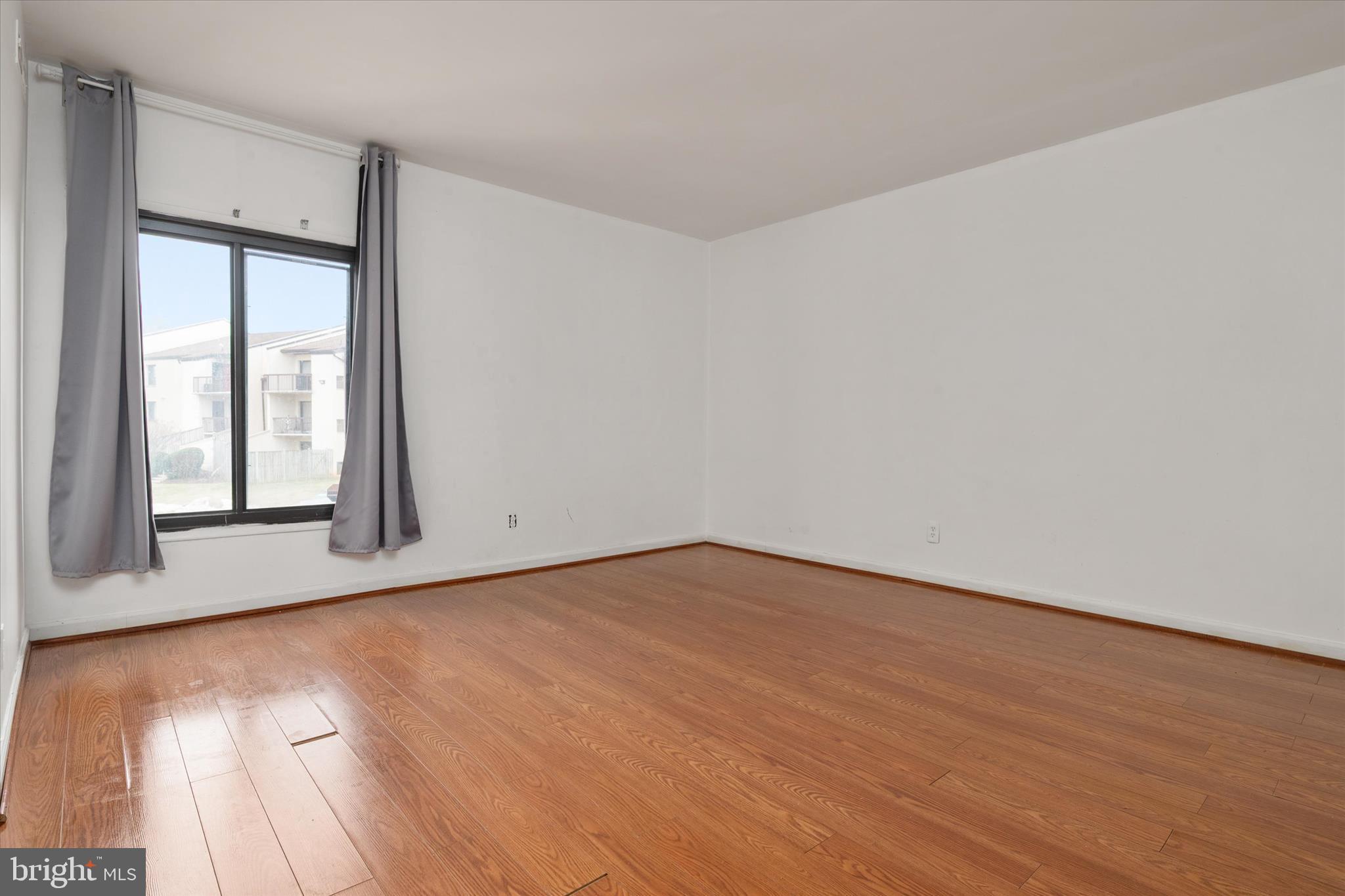 TREETOP - Residential