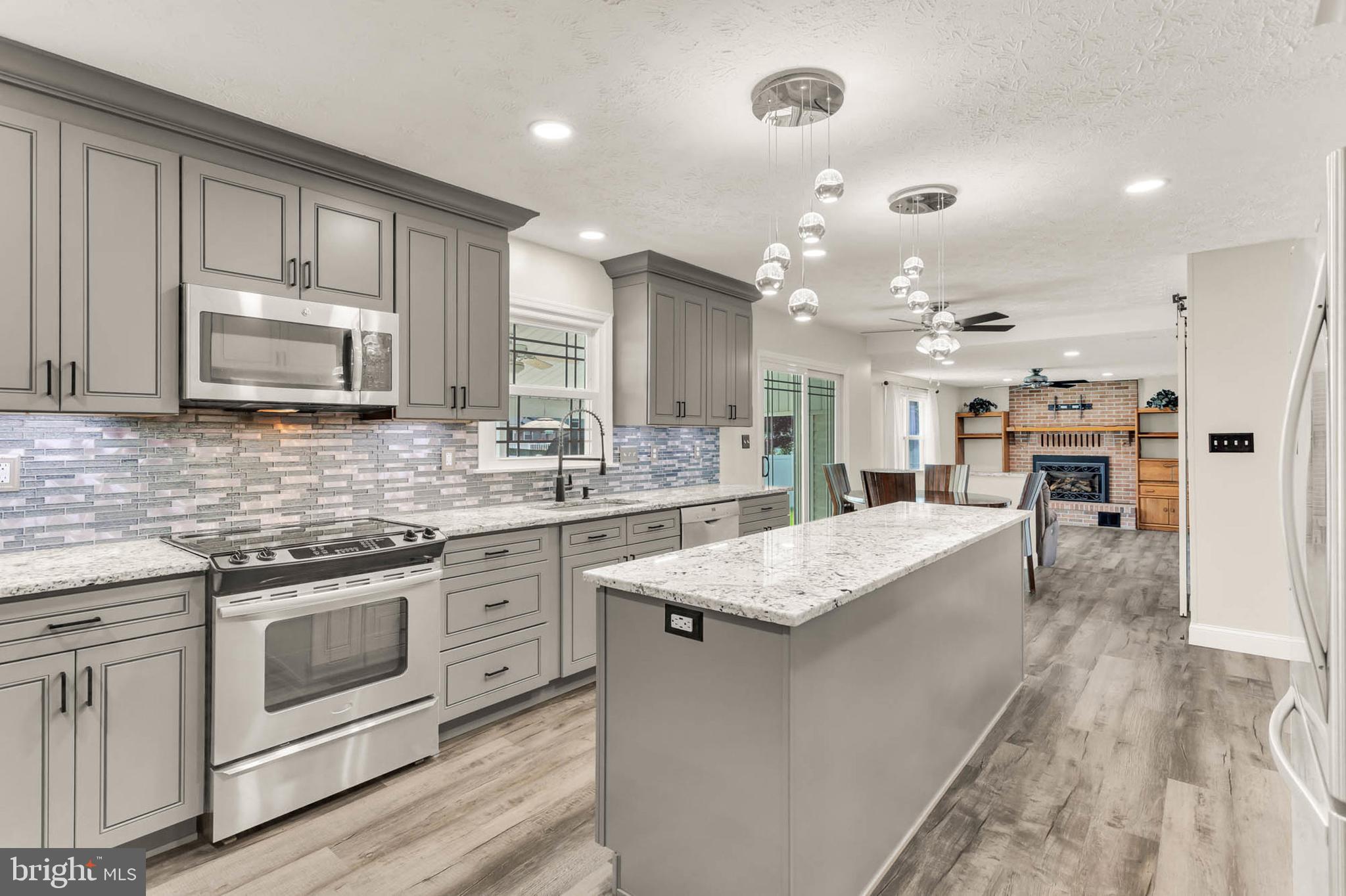 1355 SOUTHWELL LANE