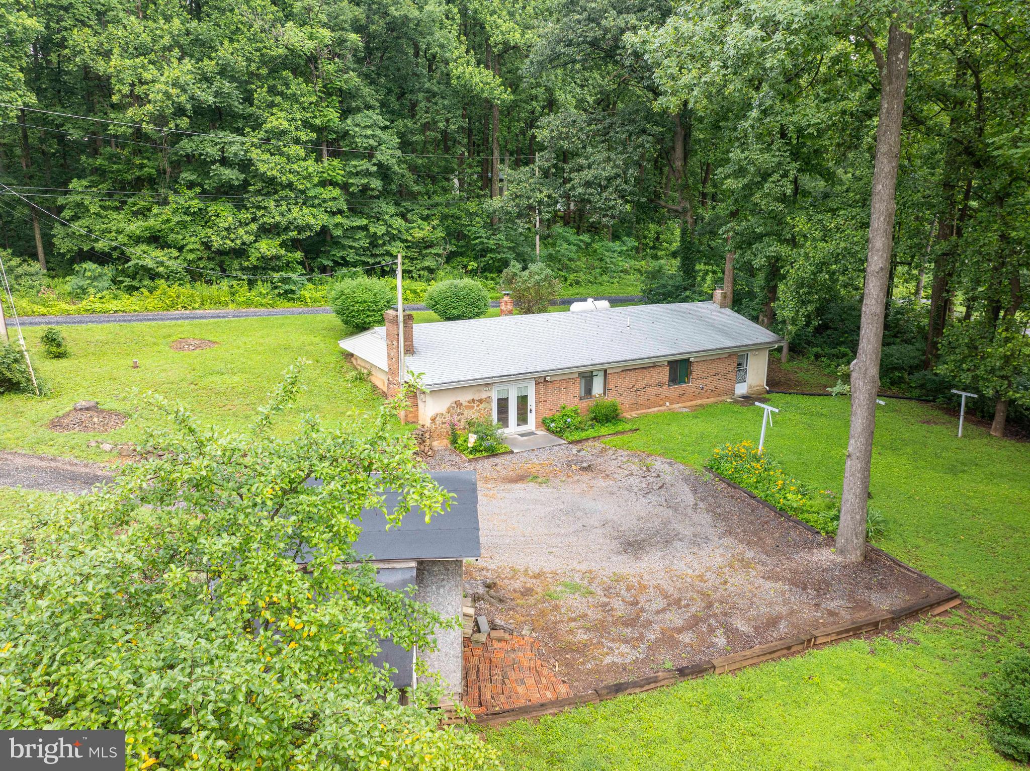 112 HIGHLAND WAY