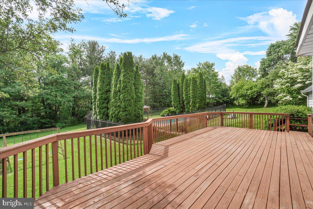 FARMFIELD ESTATES - Residential