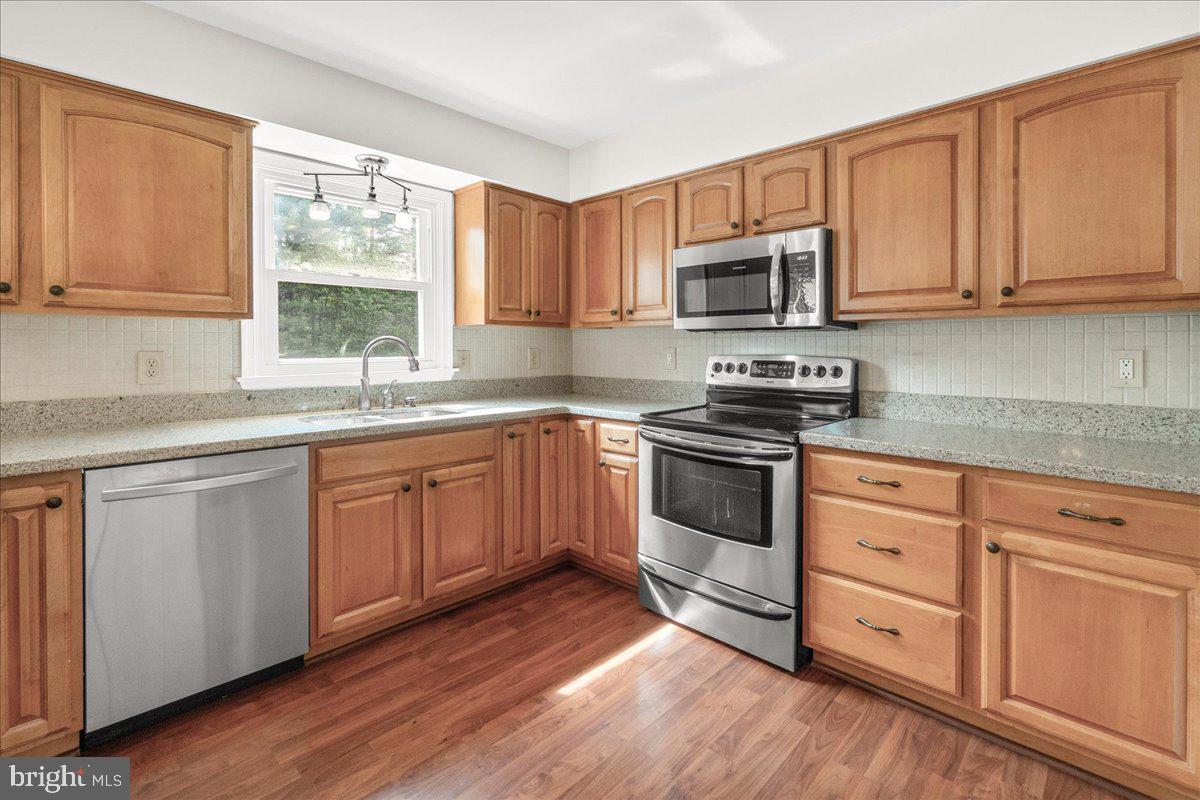 FARMFIELD ESTATES - Residential