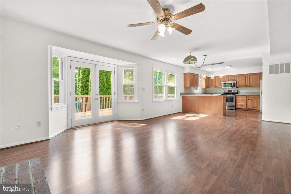 FARMFIELD ESTATES - Residential