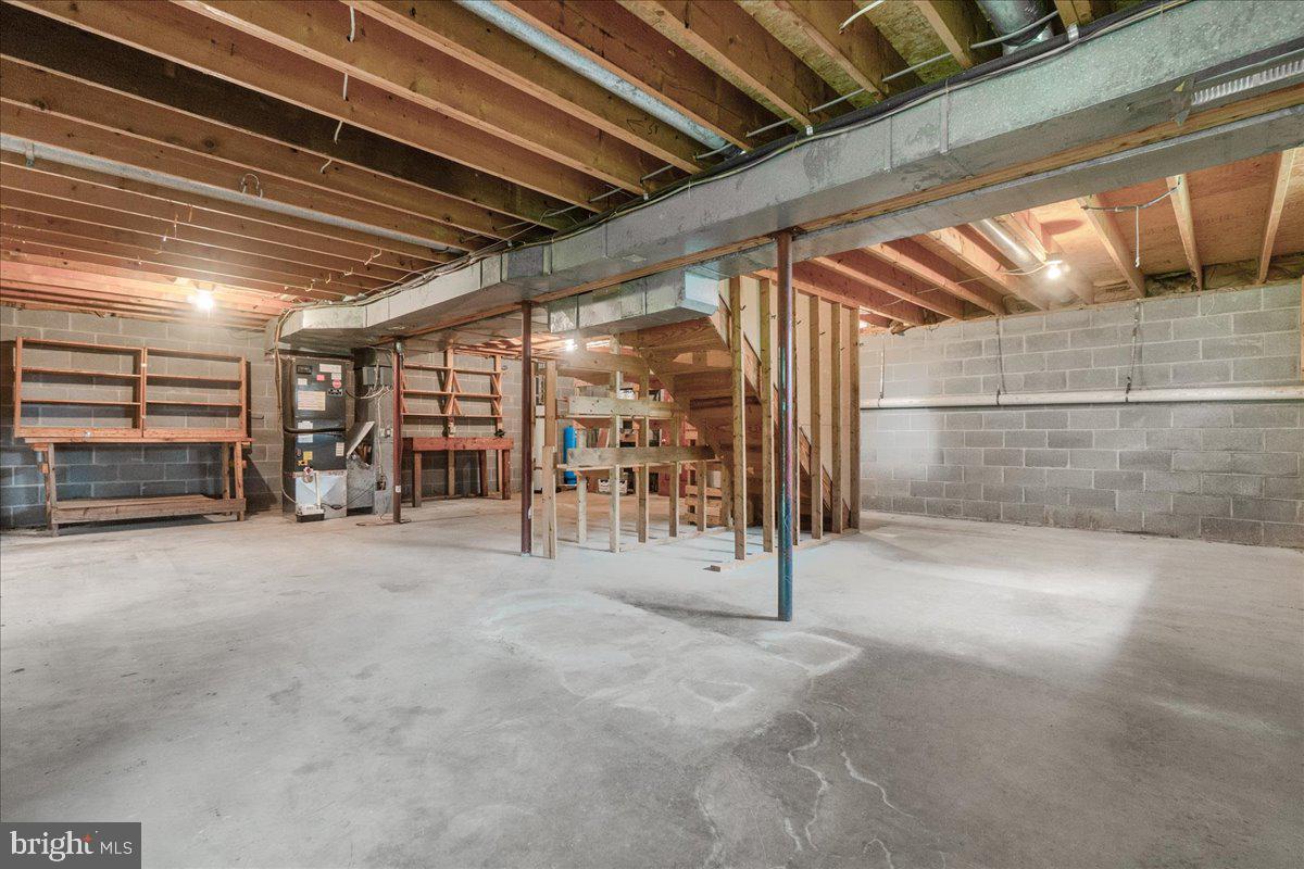 FARMFIELD ESTATES - Residential