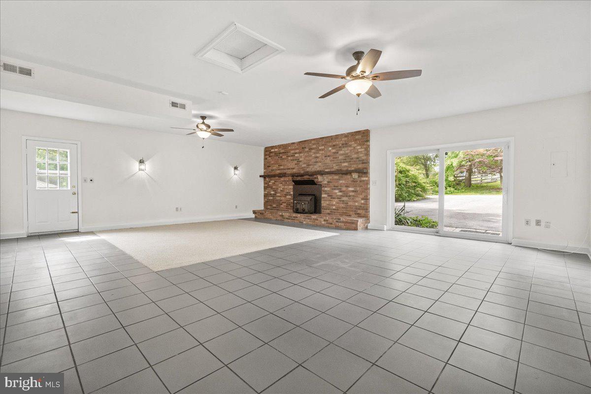 FARMFIELD ESTATES - Residential