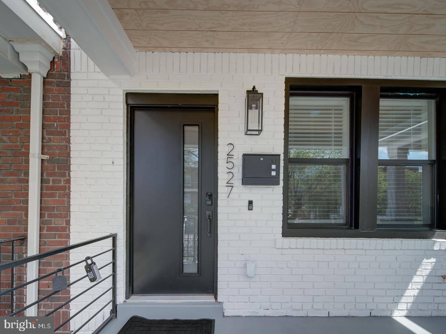 2527 3RD STREET NE