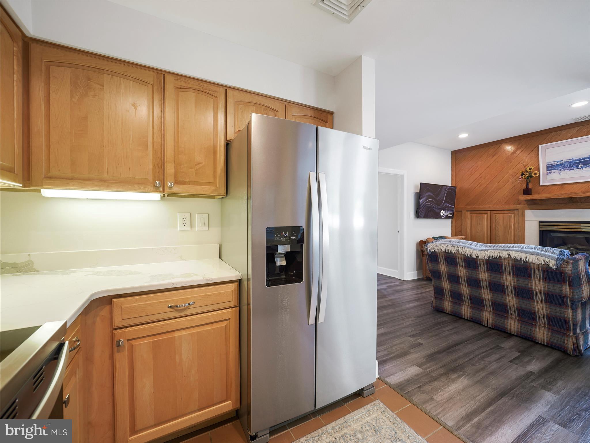 WHITETAIL MOUNTAINSIDE HOMES - Residential