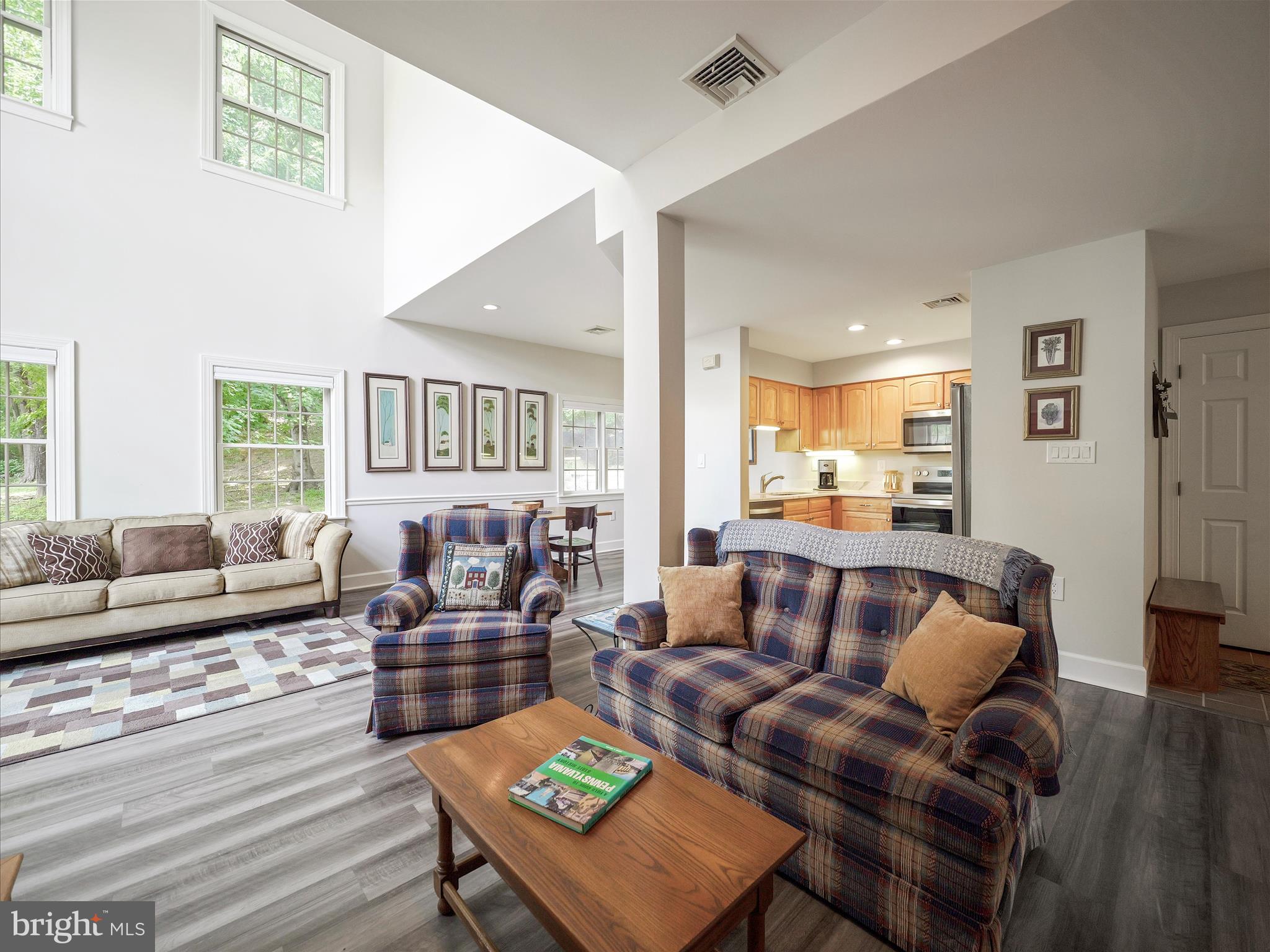 WHITETAIL MOUNTAINSIDE HOMES - Residential