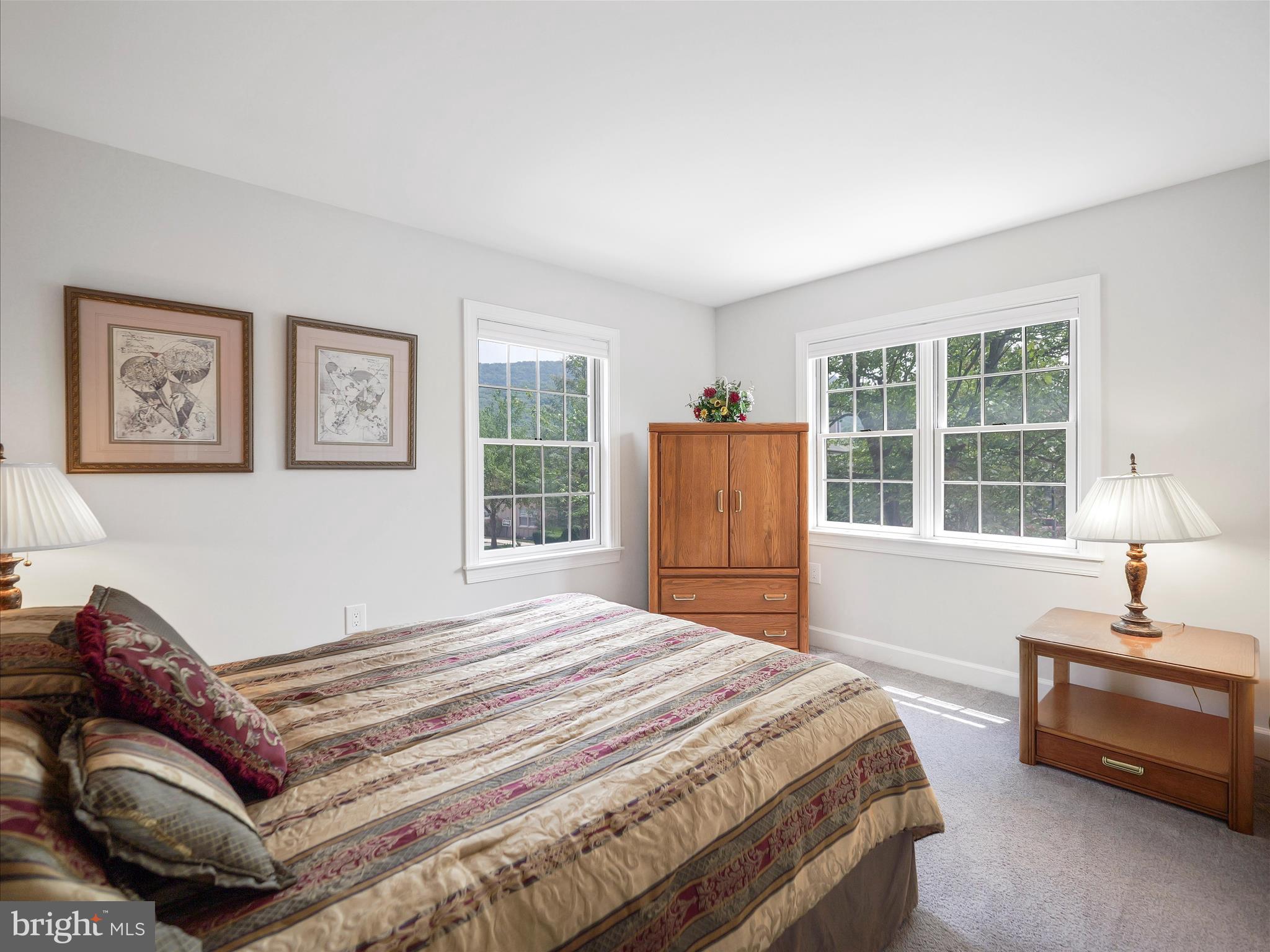 WHITETAIL MOUNTAINSIDE HOMES - Residential