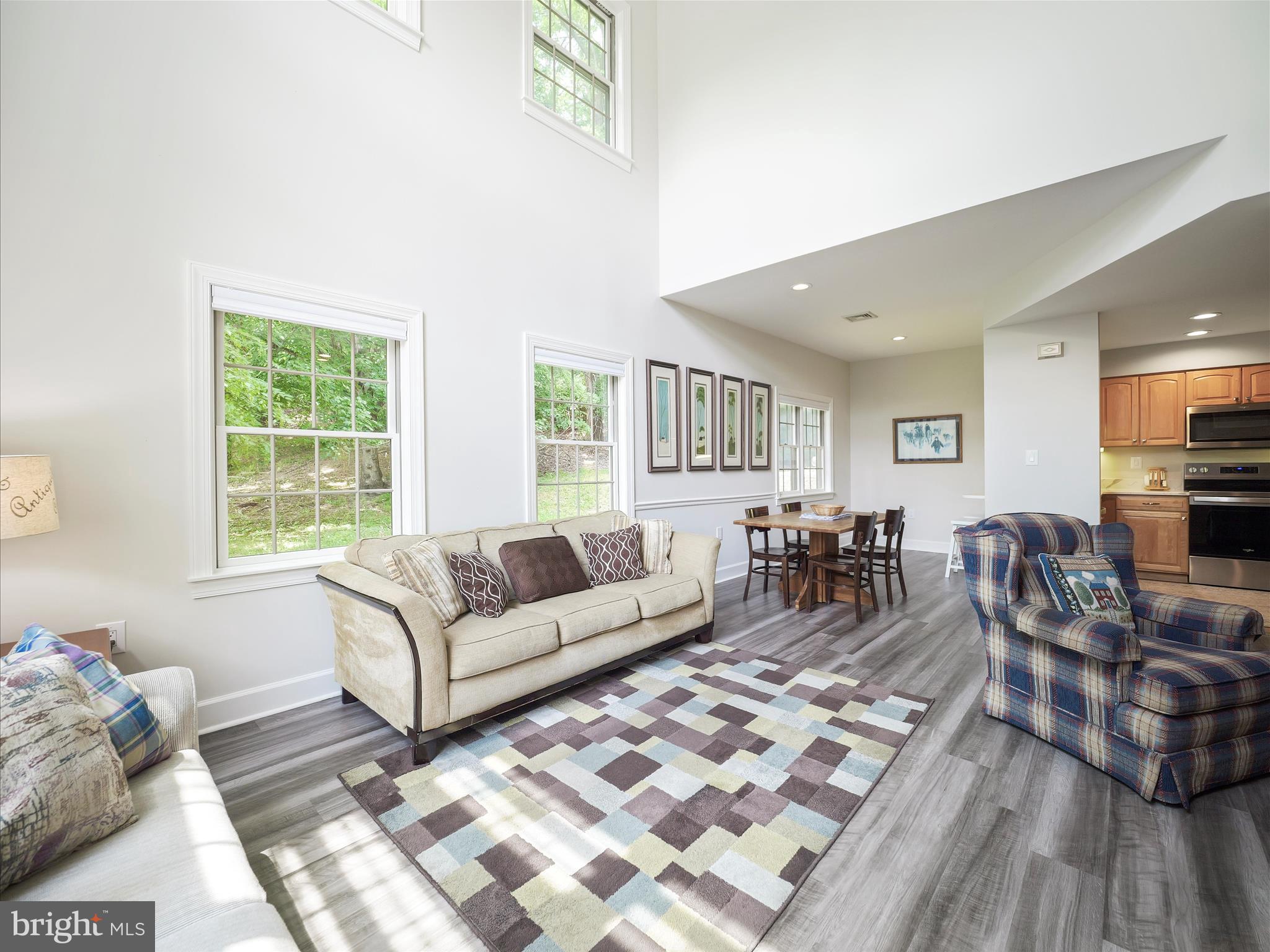 WHITETAIL MOUNTAINSIDE HOMES - Residential