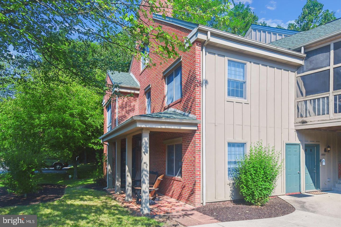 WHITETAIL MOUNTAINSIDE HOMES - Residential