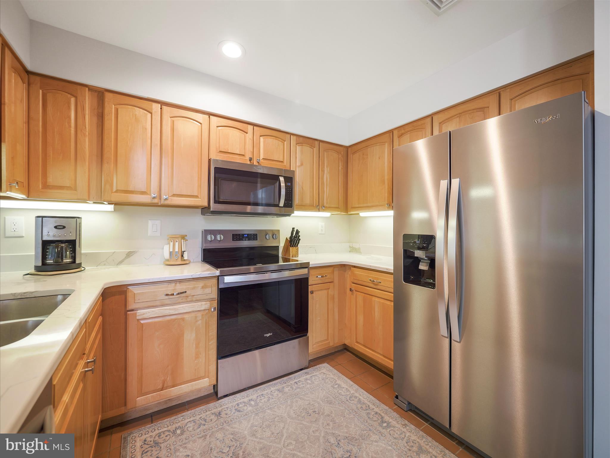 WHITETAIL MOUNTAINSIDE HOMES - Residential