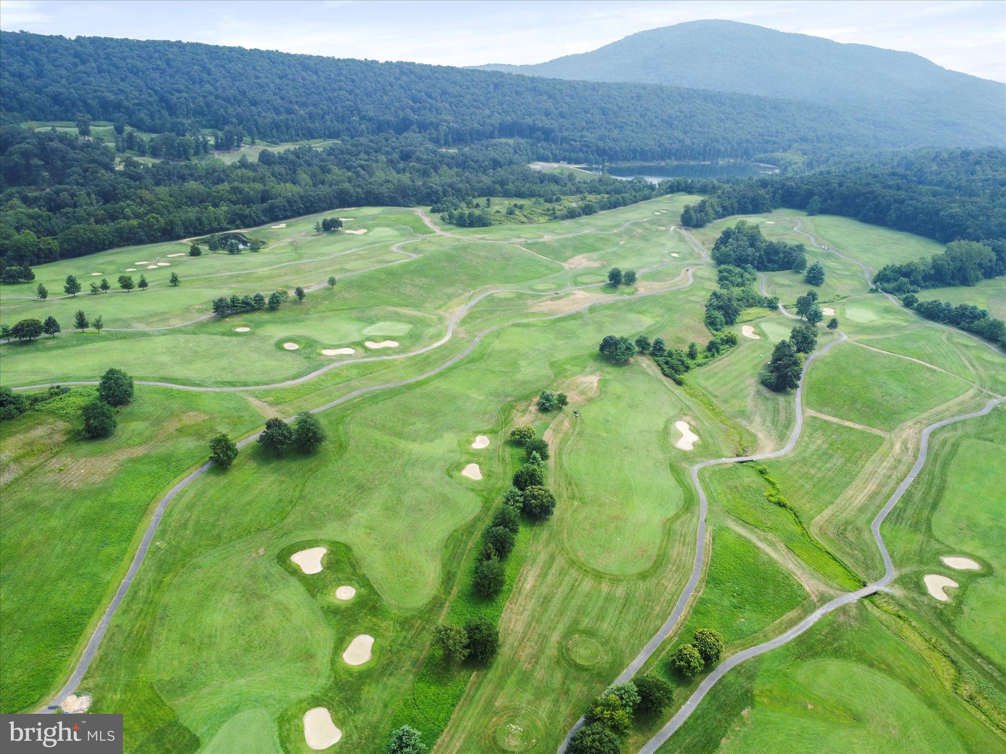 WHITETAIL MOUNTAINSIDE HOMES - Residential