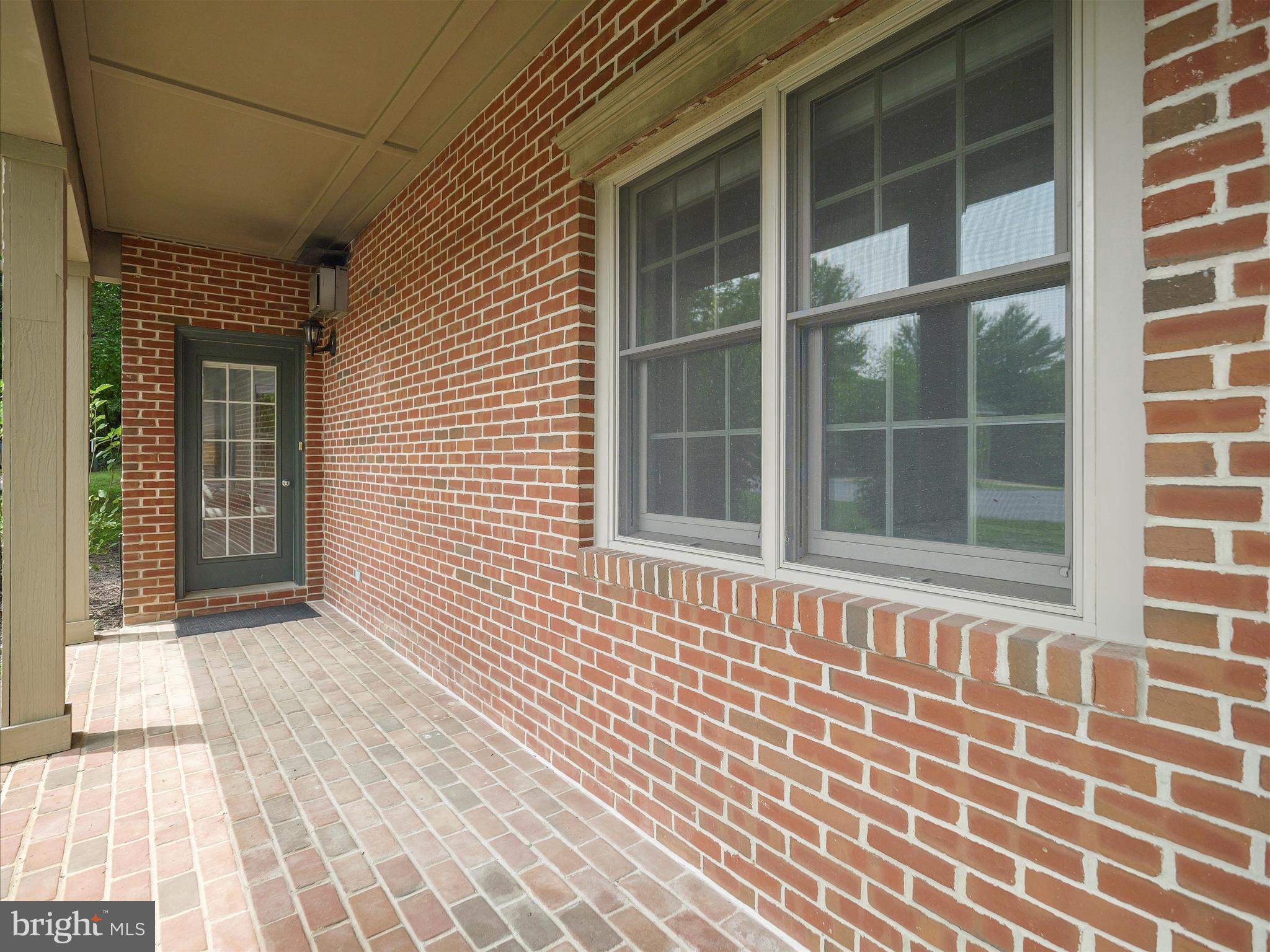 WHITETAIL MOUNTAINSIDE HOMES - Residential