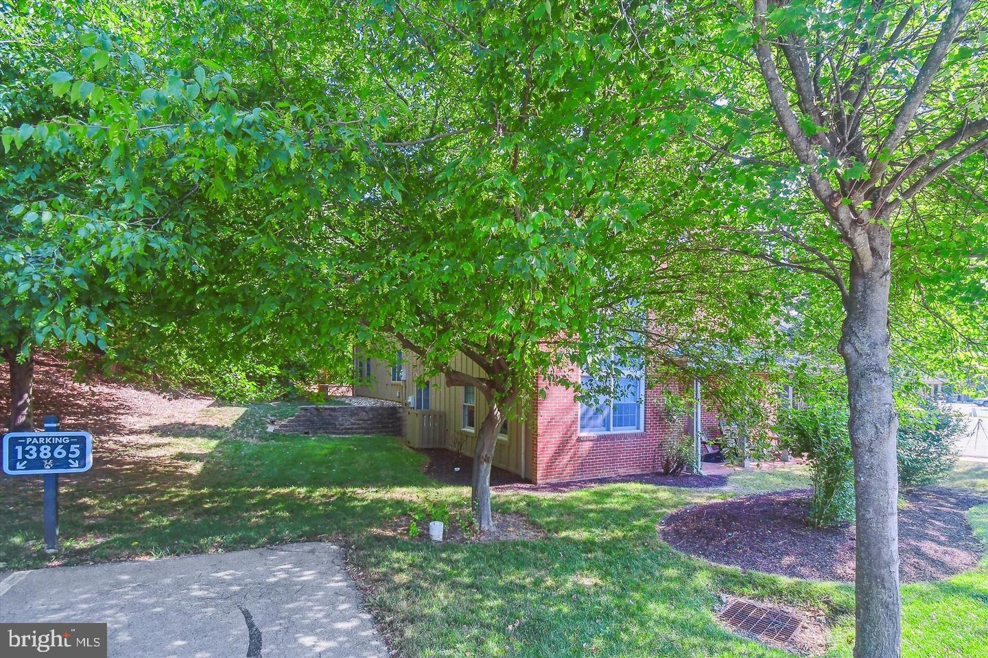 WHITETAIL MOUNTAINSIDE HOMES - Residential