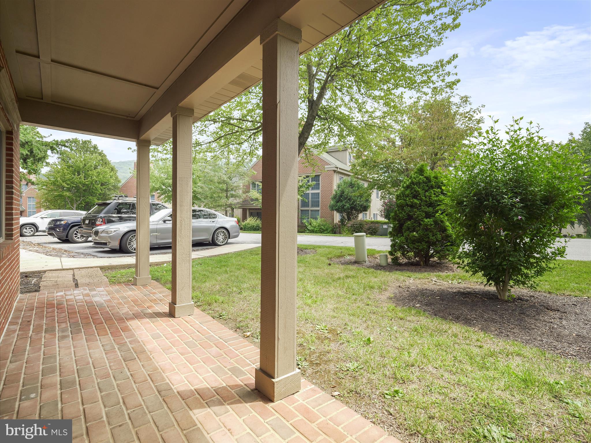 WHITETAIL MOUNTAINSIDE HOMES - Residential