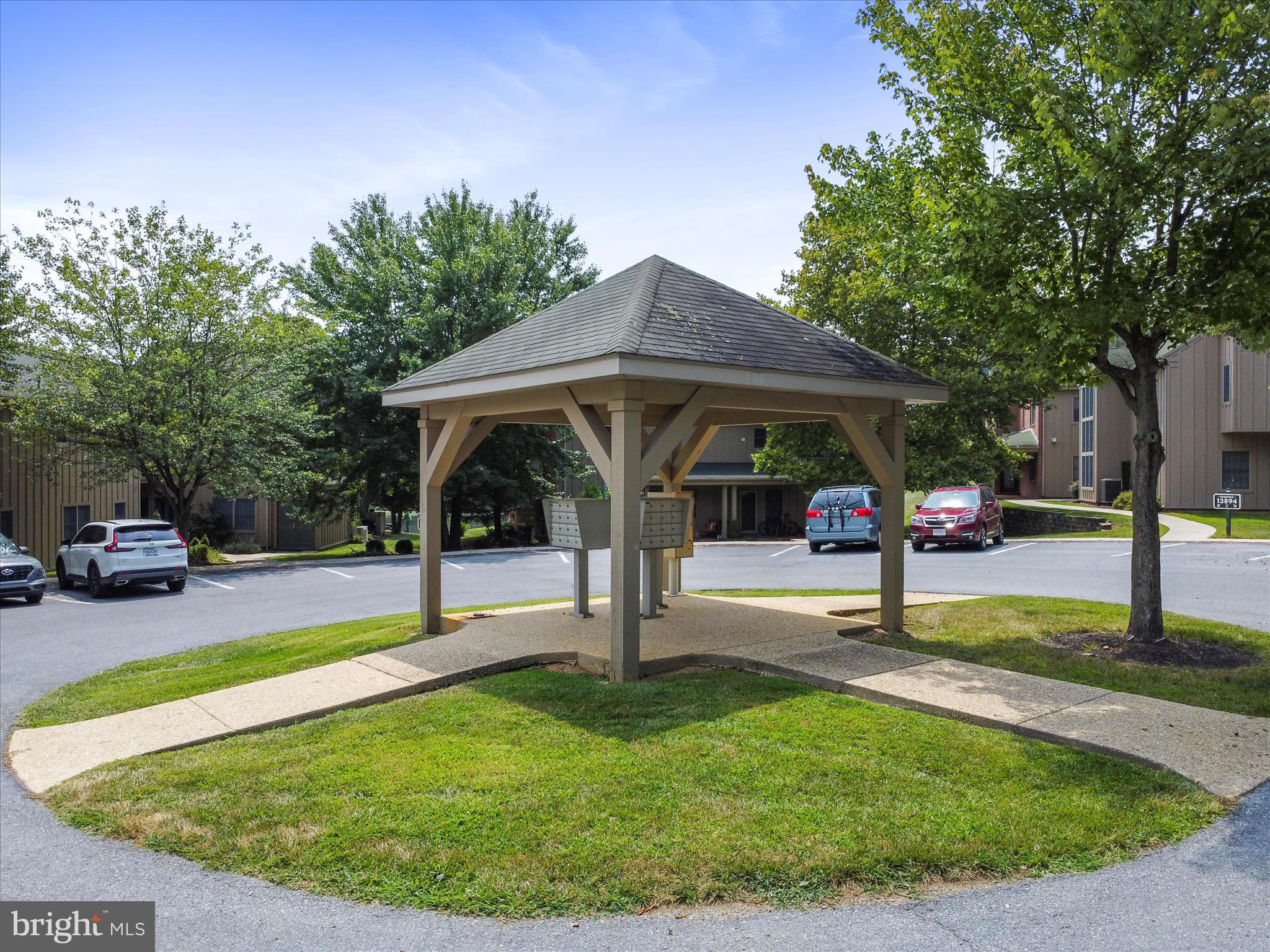 WHITETAIL MOUNTAINSIDE HOMES - Residential