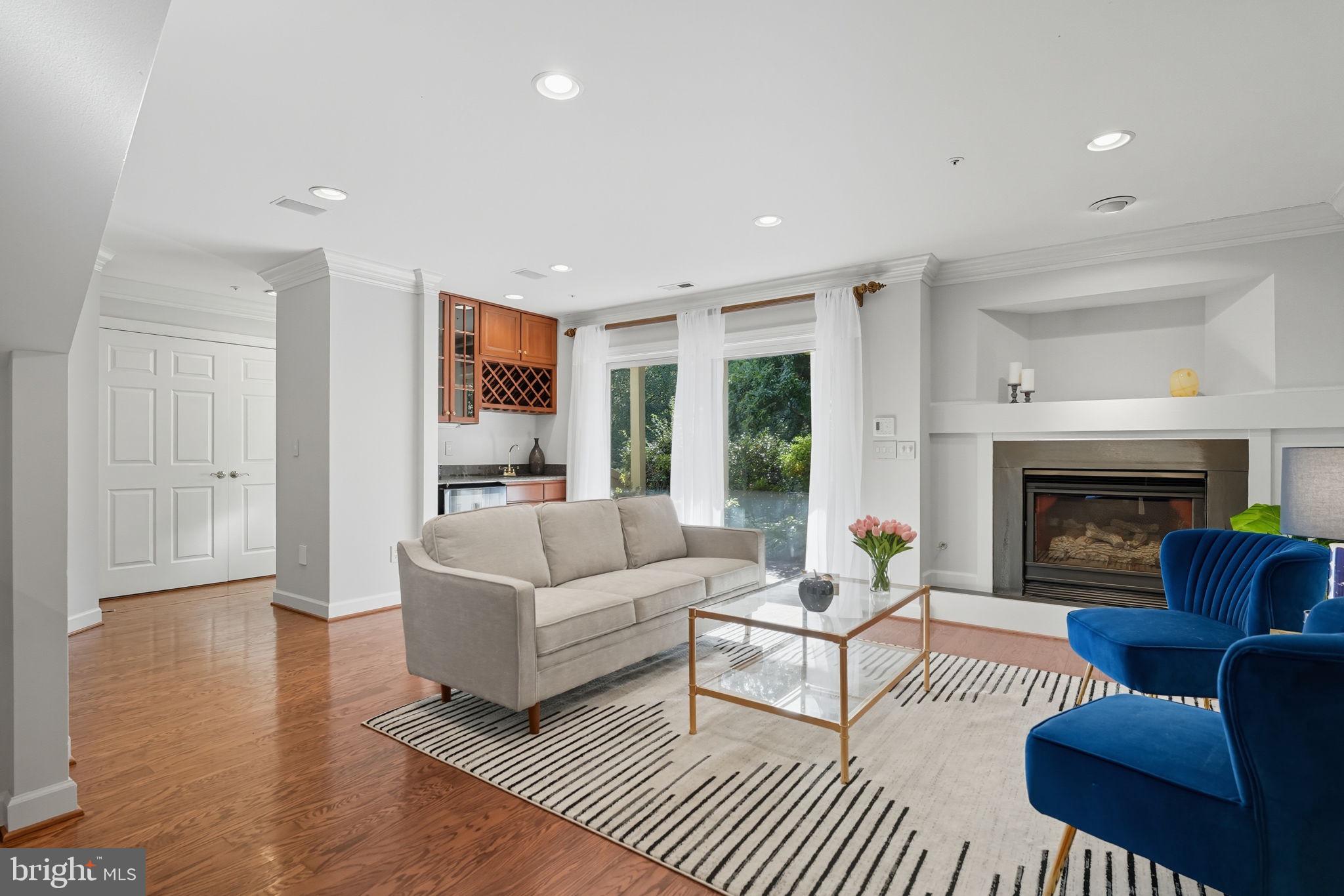 HILLCREST - Residential