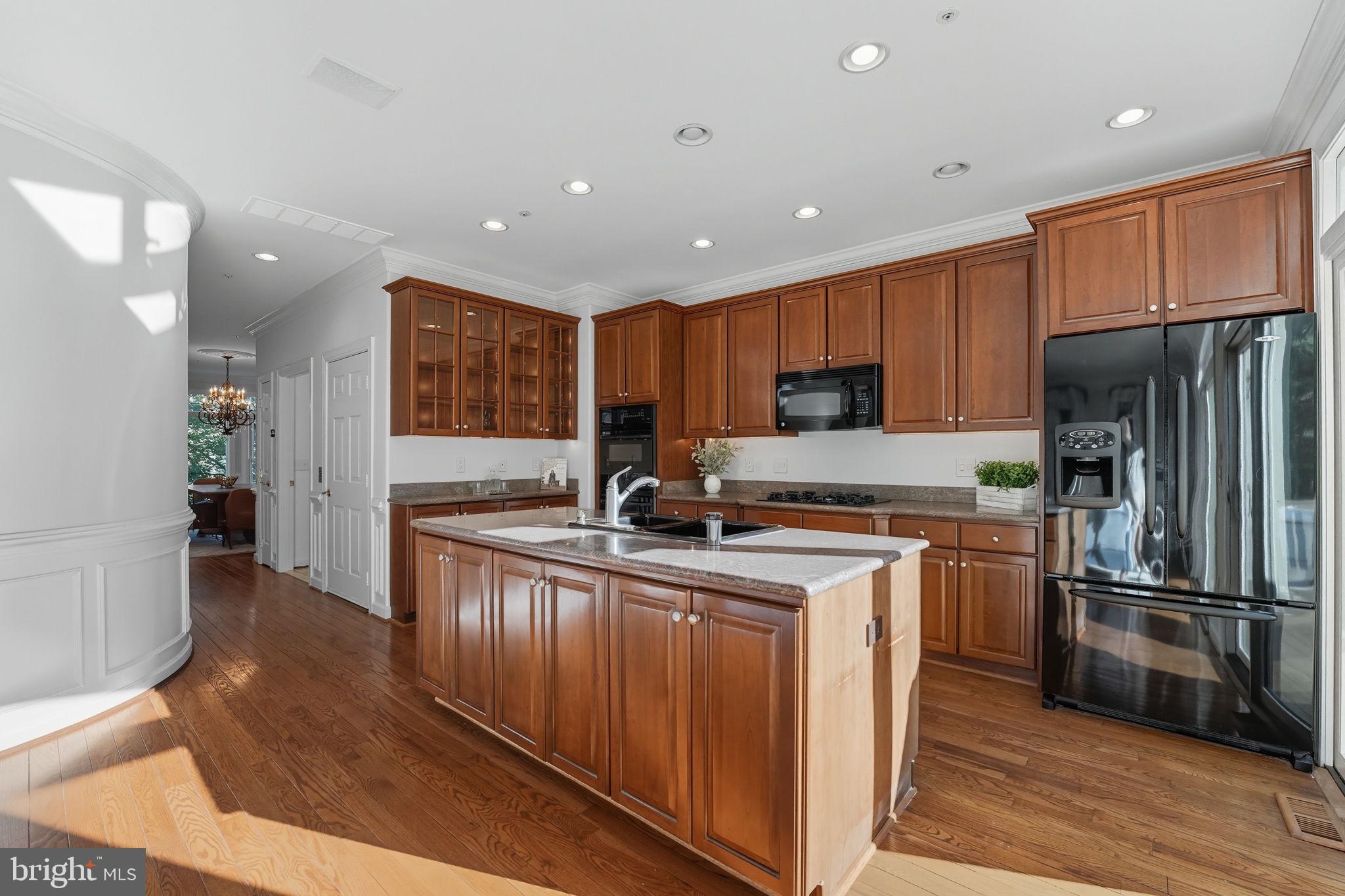 HILLCREST - Residential