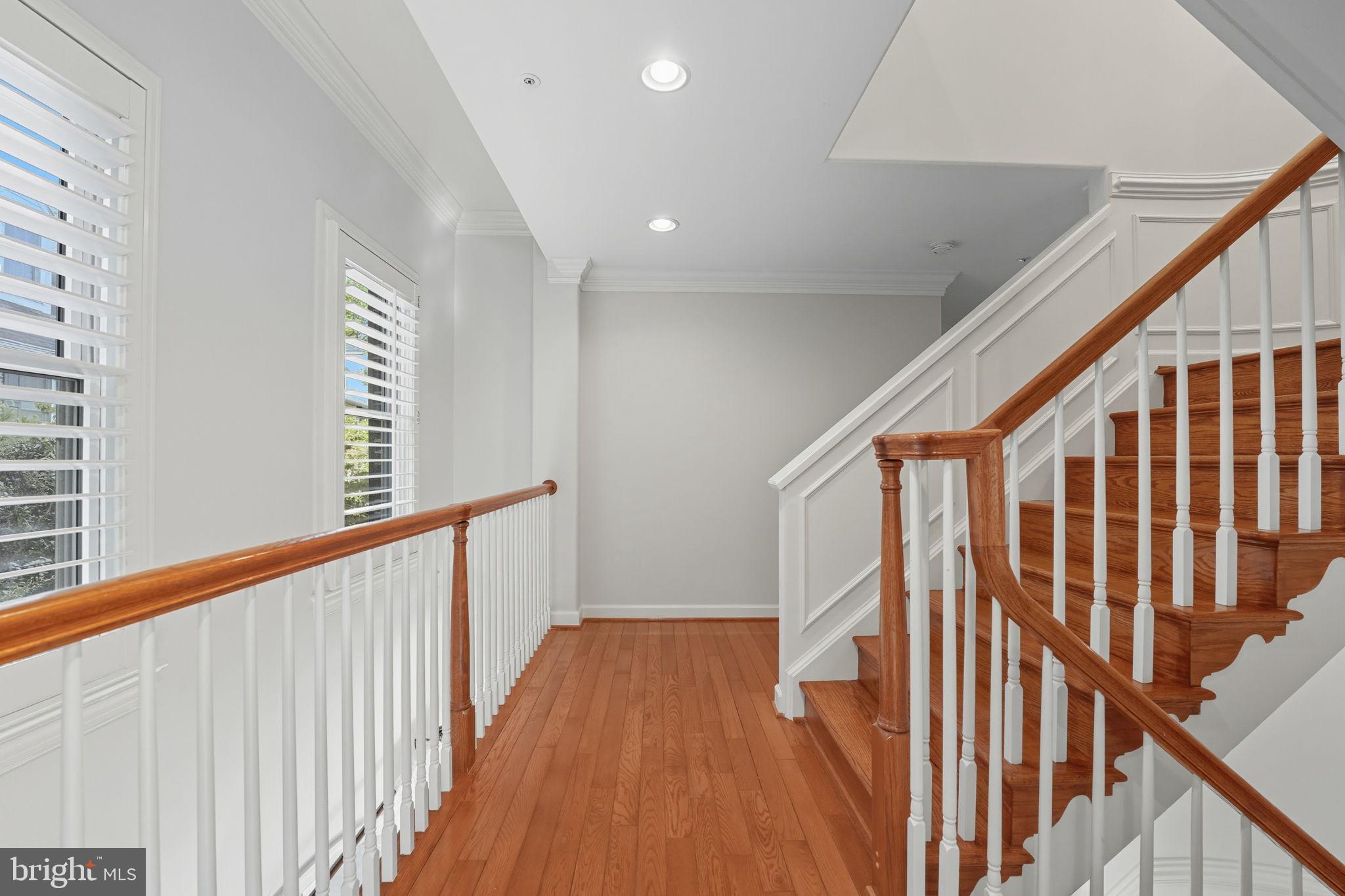 HILLCREST - Residential